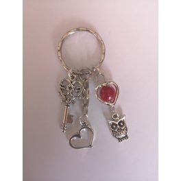 Ezüst piros jáde kő dísz, kulcs és bagoly táskadísz